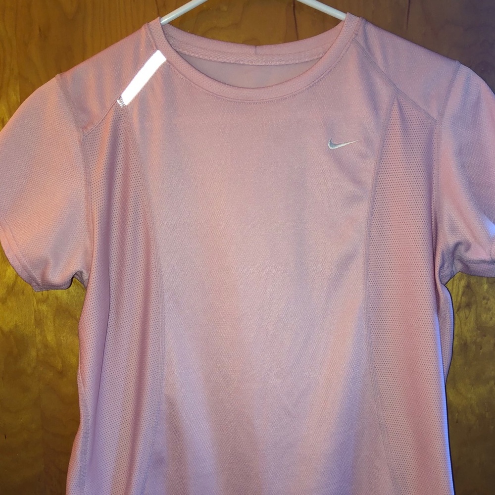 NWOT Nike fit dry top